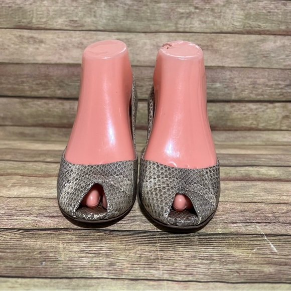 Dolce & Cabbana Snake Print Kitten Heels - Picture 4 of 9